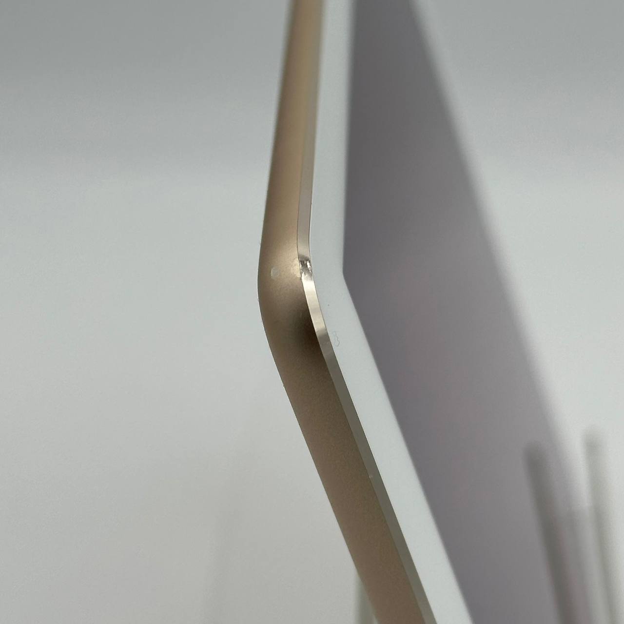 Apple iPad Air 2nd Gen (WiFi Only) 16GB Gold