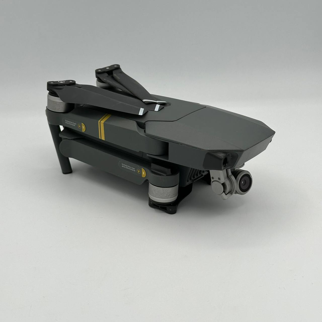 DJI - Mavic Pro Drone Quadcopter with Remote Controller