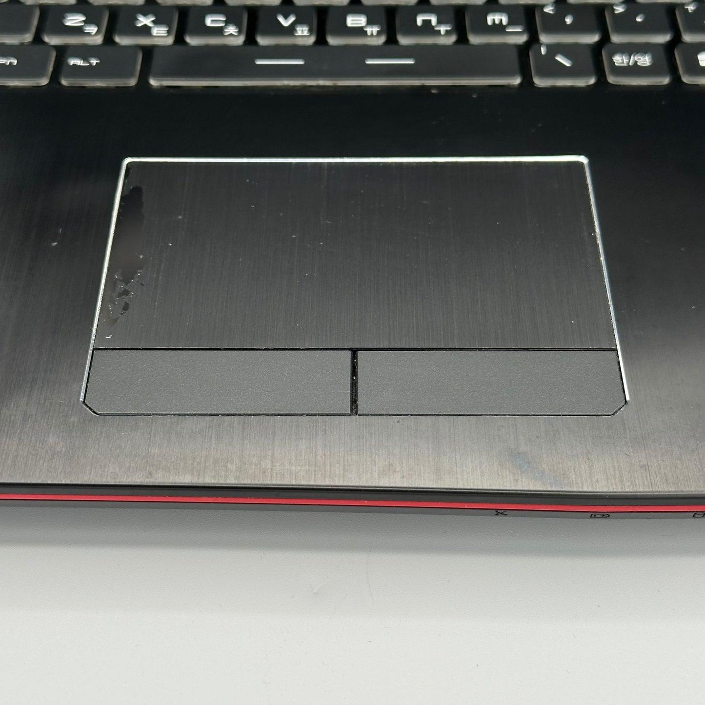 MSI GE72VR 7RF i7-7700HQ 8GB RAM 1TB SSD GeForce GTX 1060 6GB