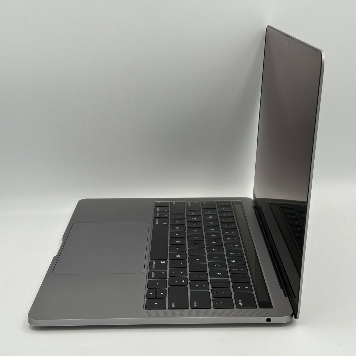 Apple MacBook Pro (13.3", 2019) i5 1.4GHz 8GB RAM 256GB Silver