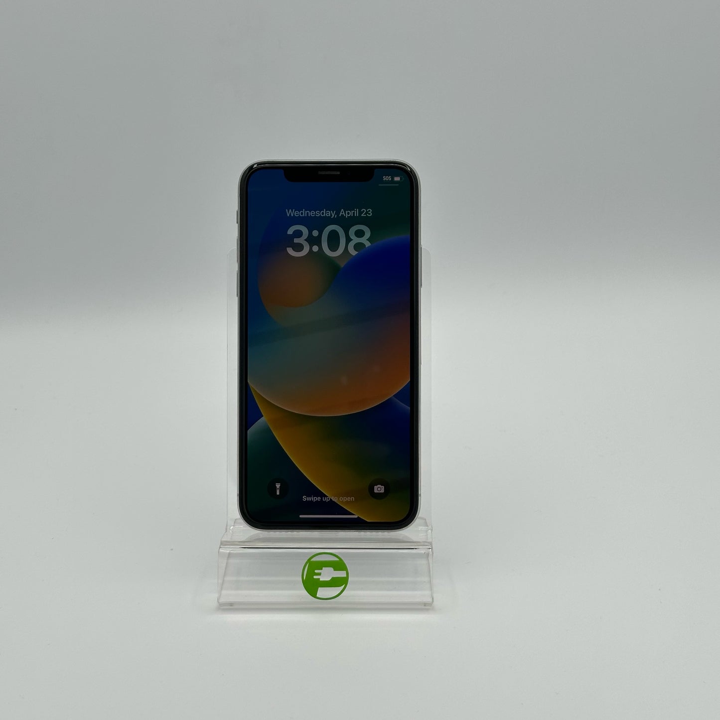 Unlocked Apple iPhone X 64GB 16.7.10 Silver A1901 MQAD2VC/A