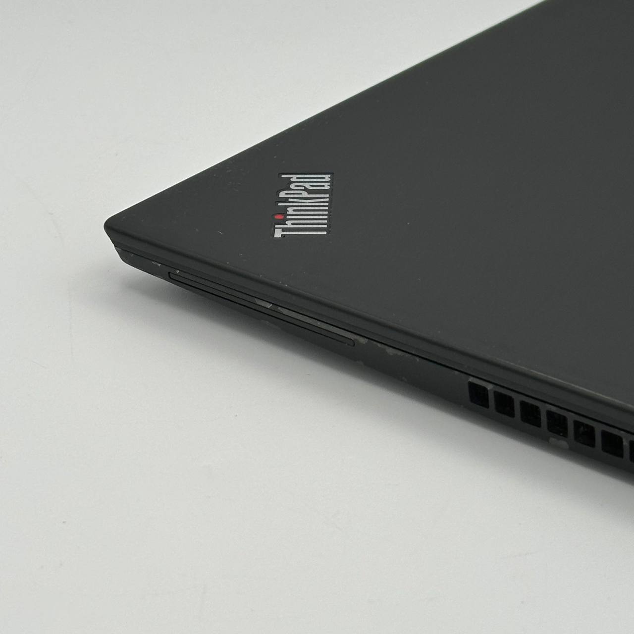 Lenovo ThinkPad T490s 14" i5-8265U 8GB RAM 256GB SSD